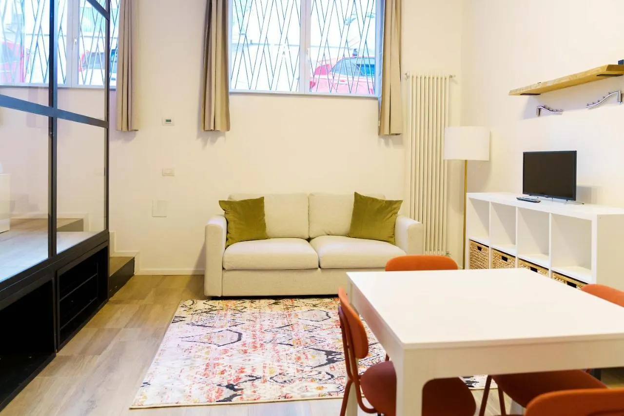 Apartment L'Arche Comfort & Relax - Quiet Urban Space Milan